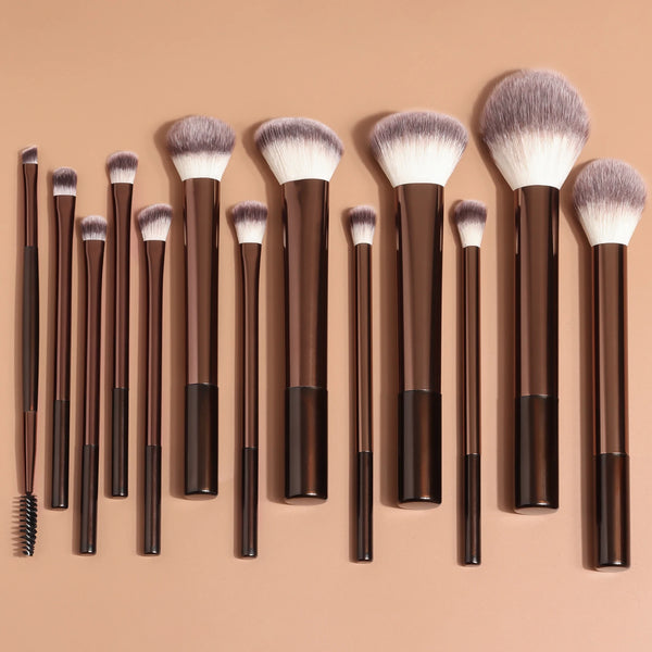 

Set de 13 pinceaux pour le teint et les yeux

