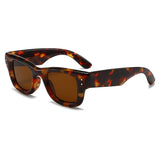 

Fashion Rivets Sunglasses for Women Men Vintage Trend Trending Sun Glasses Ladies Beach Shades Male Female UV Protection

